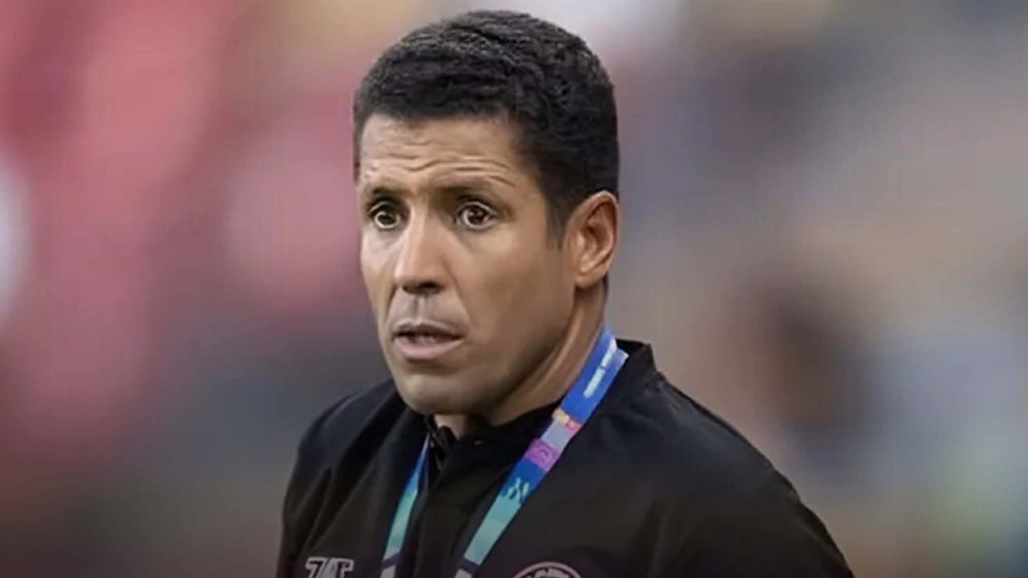 الاتحاد العراقي يفاوض الحسين عموتة لتدريب أسود الرافدين