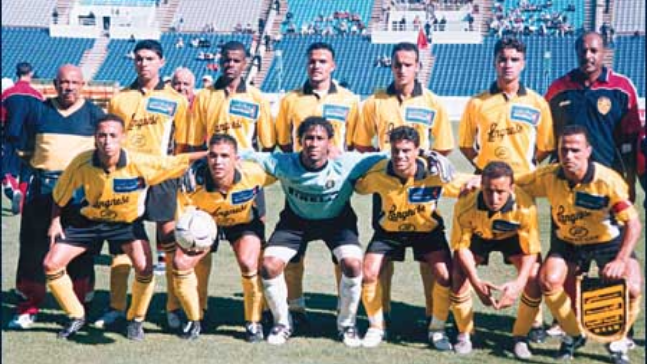 “رحلة رياضية رمضانية”…مجد المدينة.. قصة مفاجأة تاريخية في نهائي كأس العرش 2002