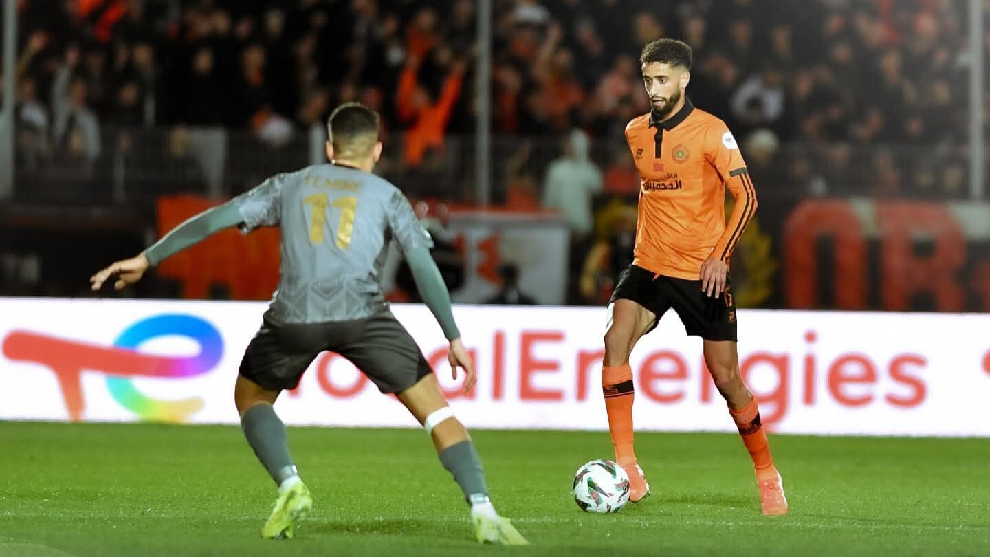 نهضة بركان يقترب من نهائي كأس الكونفدرالية برباعية في شباك شباب قسنطينة
