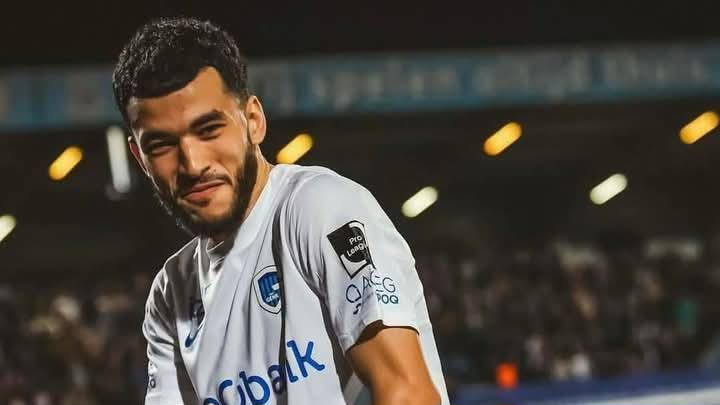 زكرياء الواحدي ضمن المرشحين لجائزة “حذاء الأبنوس” في الدوري البلجيكي