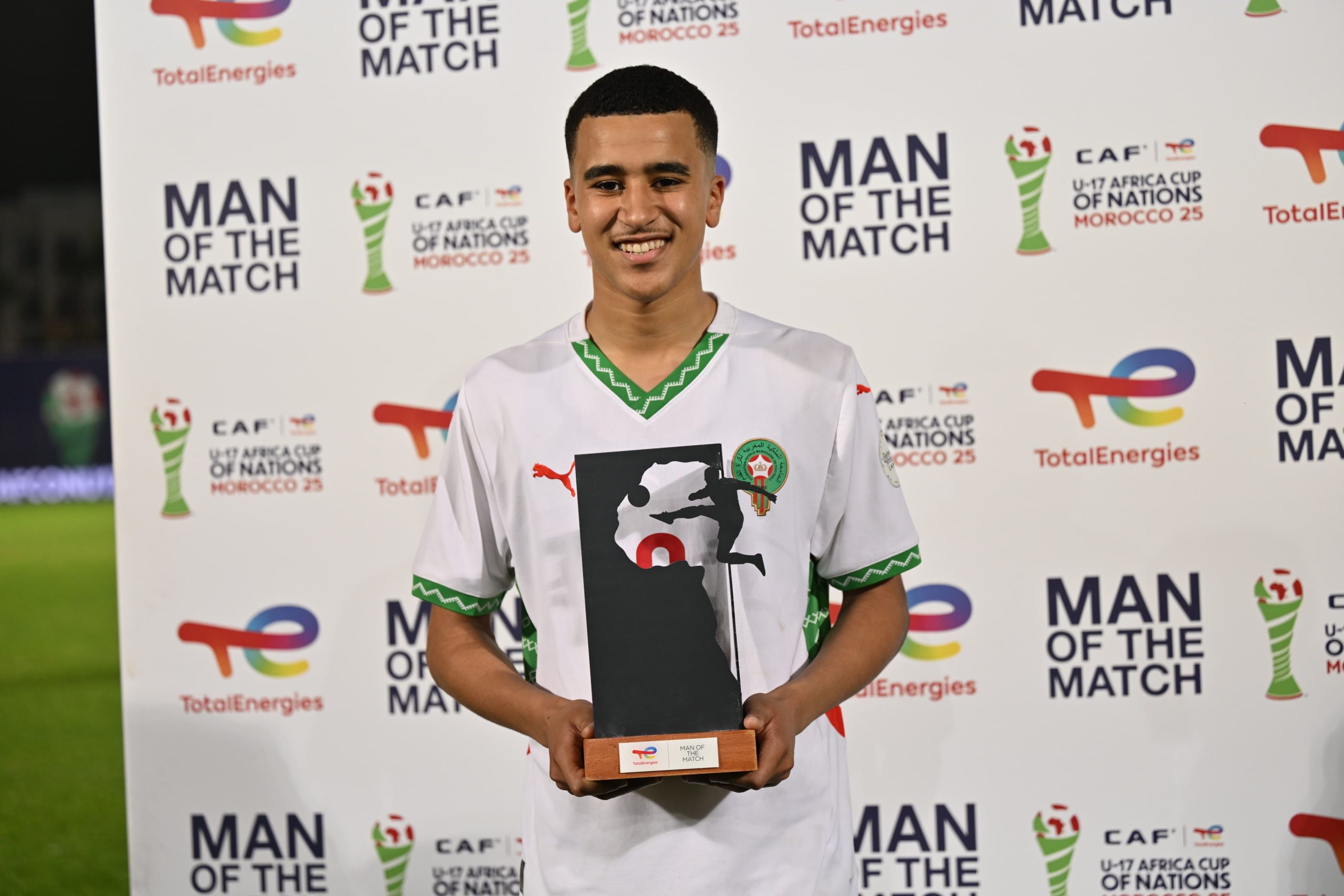 عبد الله وزان أفضل لاعب في مواجهة المغرب وتنزانيا