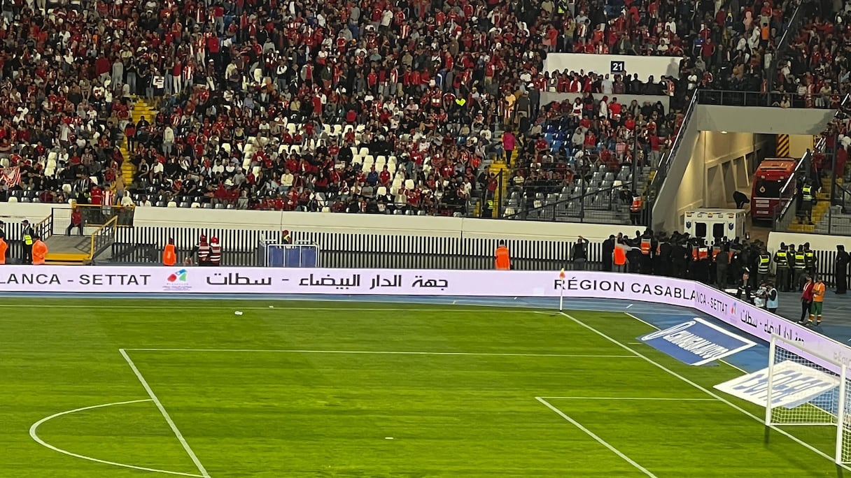 كريم الكلايبي يوضح أسباب تدهور أرضية “دونور” بعد مواجهة الوداد وإشبيلية