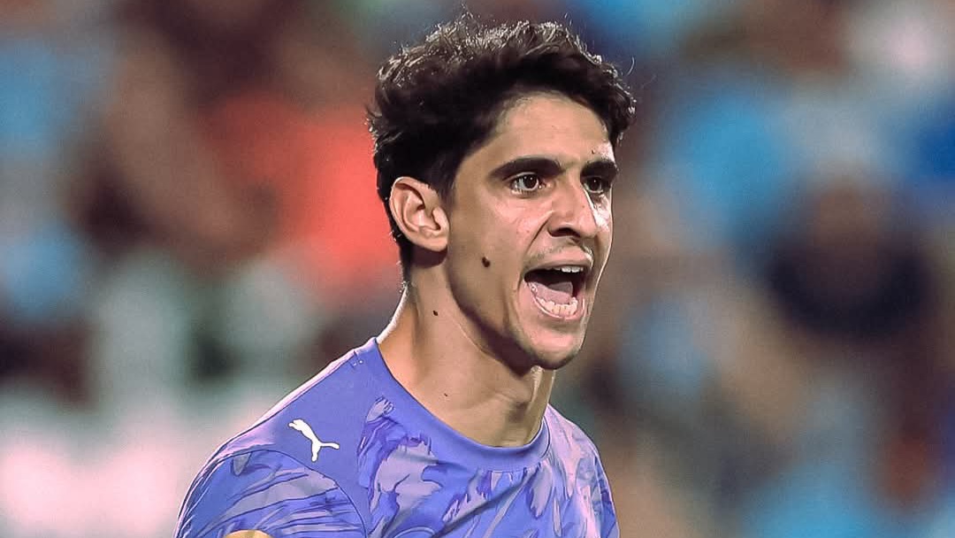الهلال يجهز مكافأة خاصة لبونو ويفتح ملف تجديد عقده حتى 2028