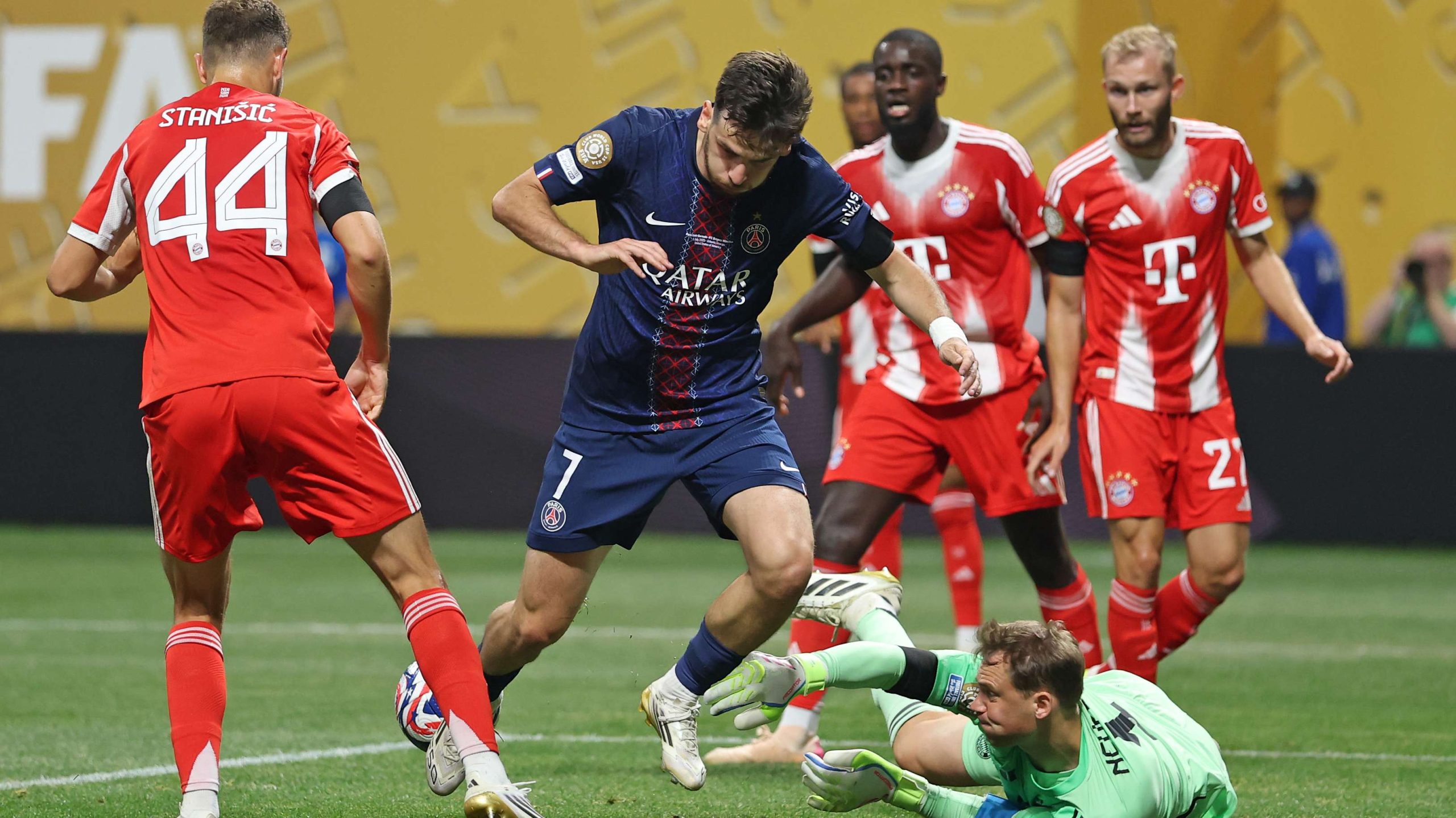 باريس سان جيرمان يُقصي بايرن ميونخ ويتأهل إلى نصف نهائي كأس العالم للأندية