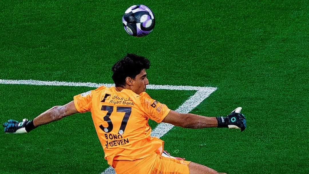 ياسين بونو يتألق ويُتوّج بجائزة أفضل تصدي في الجولة الأولى من الدوري السعودي