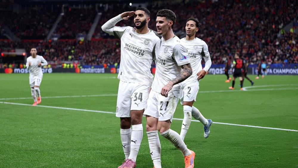 الصيباري ينقذ آيندهوفن بهدف التعادل أمام باير ليفركوزن في دوري الأبطال