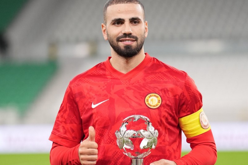 هدف عالمي لأسامة طنان يقود أم صلال لفوز كبير على الأهلي في الدوري القطري