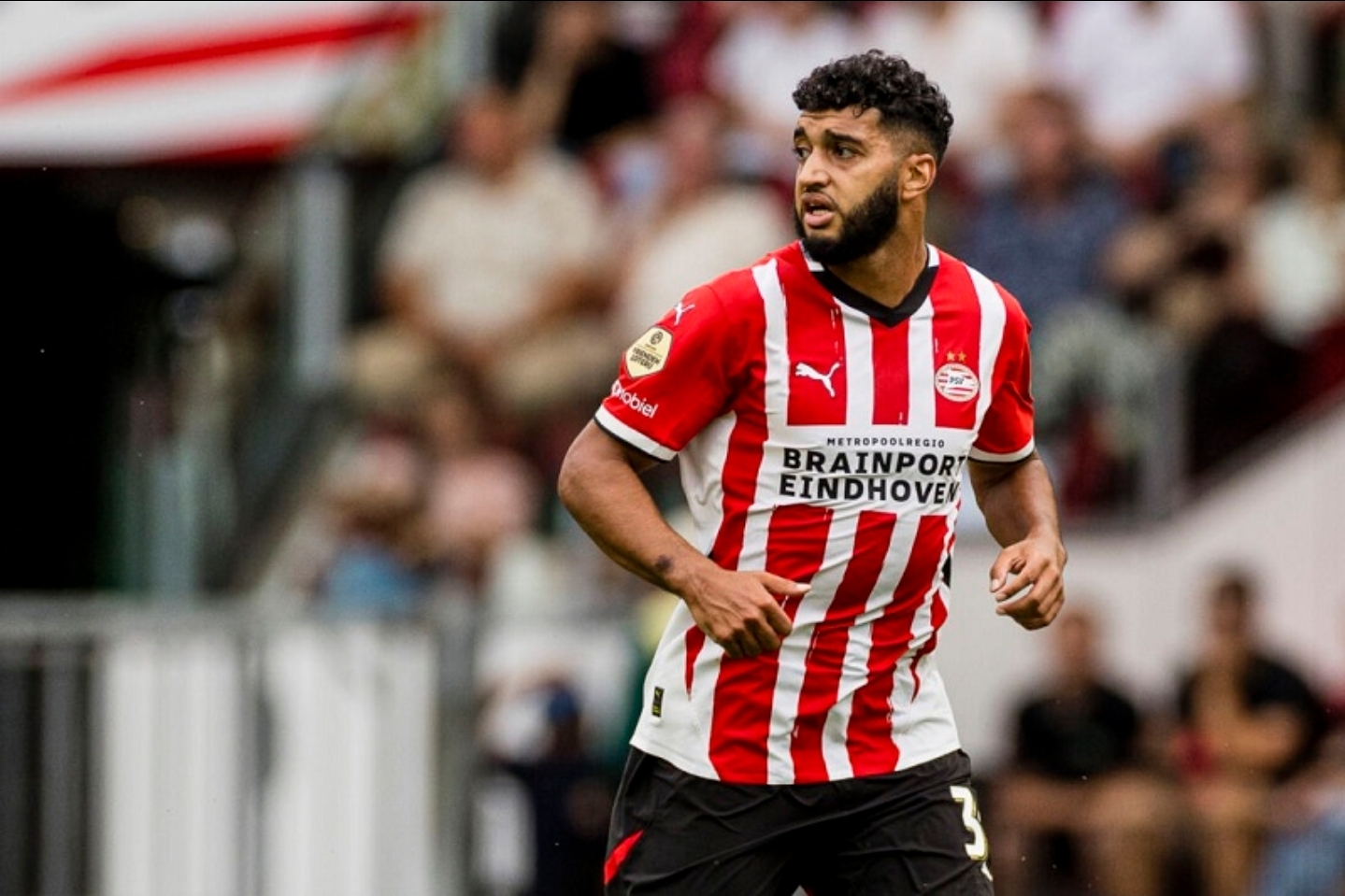 اهتمام أوروبي متزايد بموهبة PSV إسماعيل الصيباري خلال ميركاتو يناير
