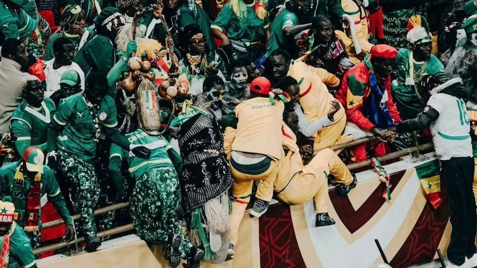 صامويل إيتو ينتقد الكاف: الكرة الإفريقية لن تتقدم بهذا المنطق