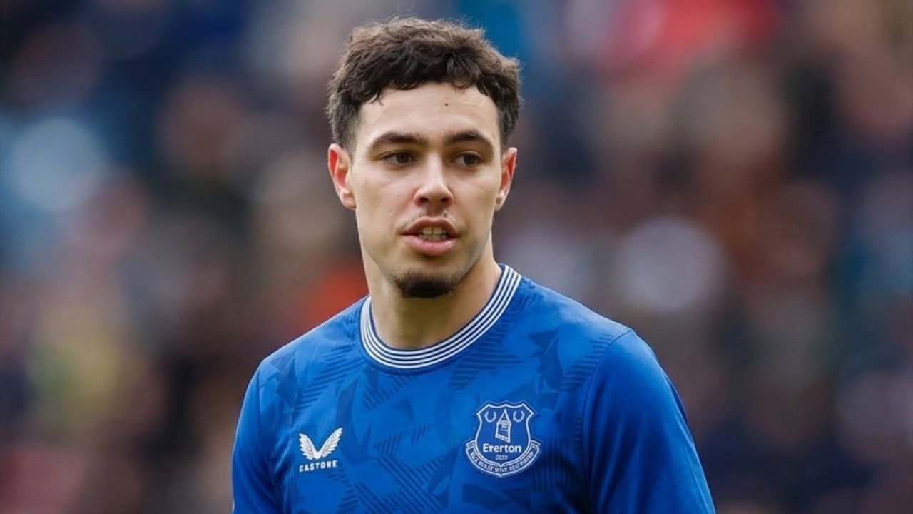 إيفرتون يضع عينه على المغربي عثمان معما