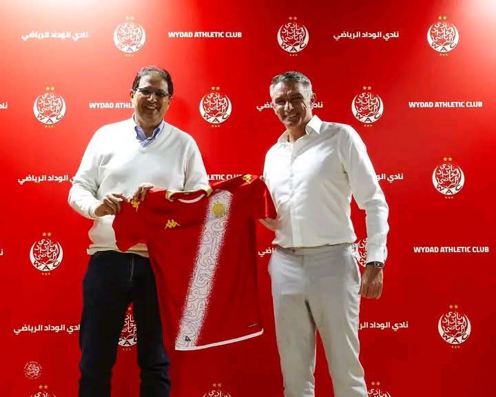 الوداد الرياضي يقدّم مدربه الجديد باتريس كارتيرون وطاقمه المساعد