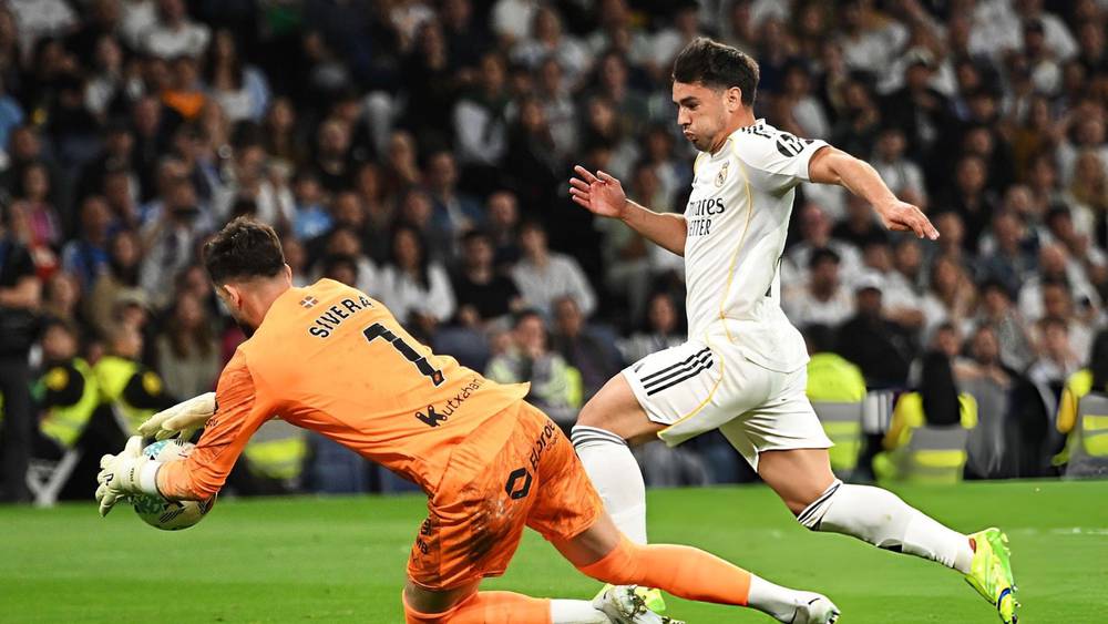 بحضور دياز ولخديم.. ريال مدريد يهزم ألافيس ويضغط على برشلونة
