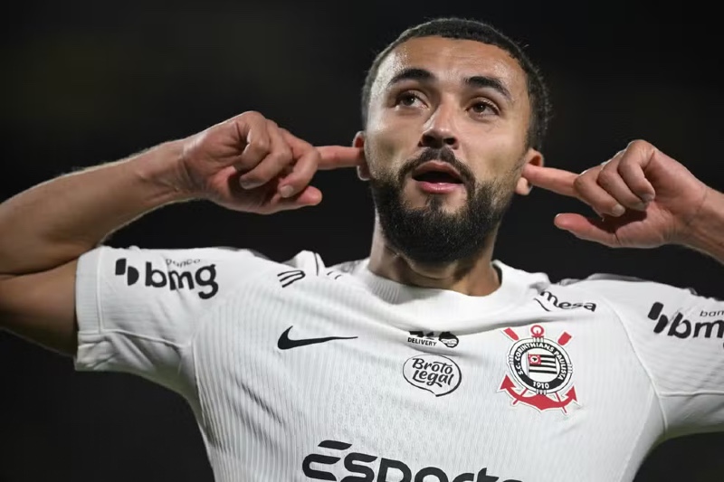 زكرياء لبيض يكتب التاريخ في كأس “ليبرتادوريس”
