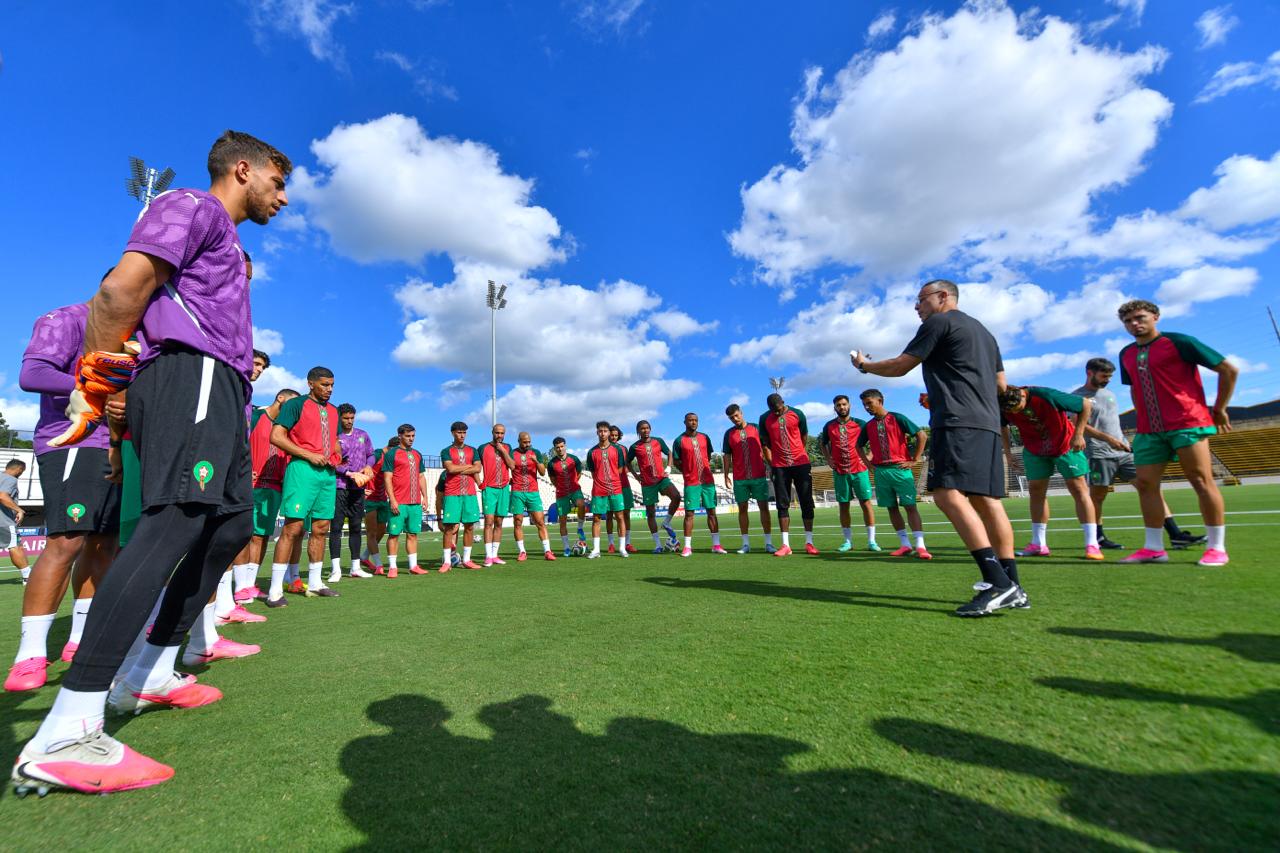 المنتخب المغربي ينهي تحضيراته لمواجهة هايتي بحضور لقجع