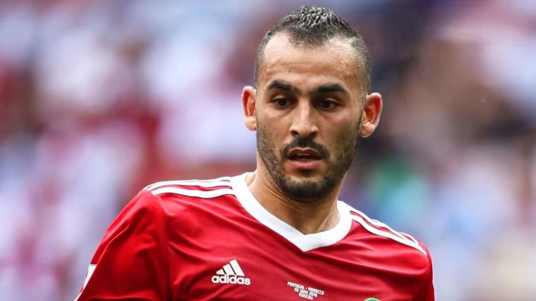 خالد بوطيب يعلن اعتزاله كرة القدم بعد مسيرة توجها بالمونديال