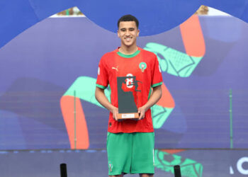 عبد الله وزان يدخل تاريخ المنتخب المغربي في أول ظهور رسمي
