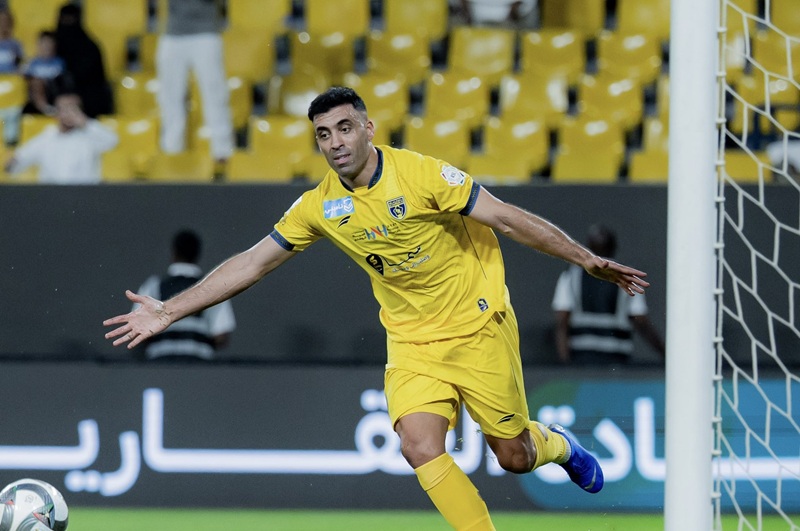 حمد الله يدخل تاريخ الدوري السعودي برقم قياسي جديد